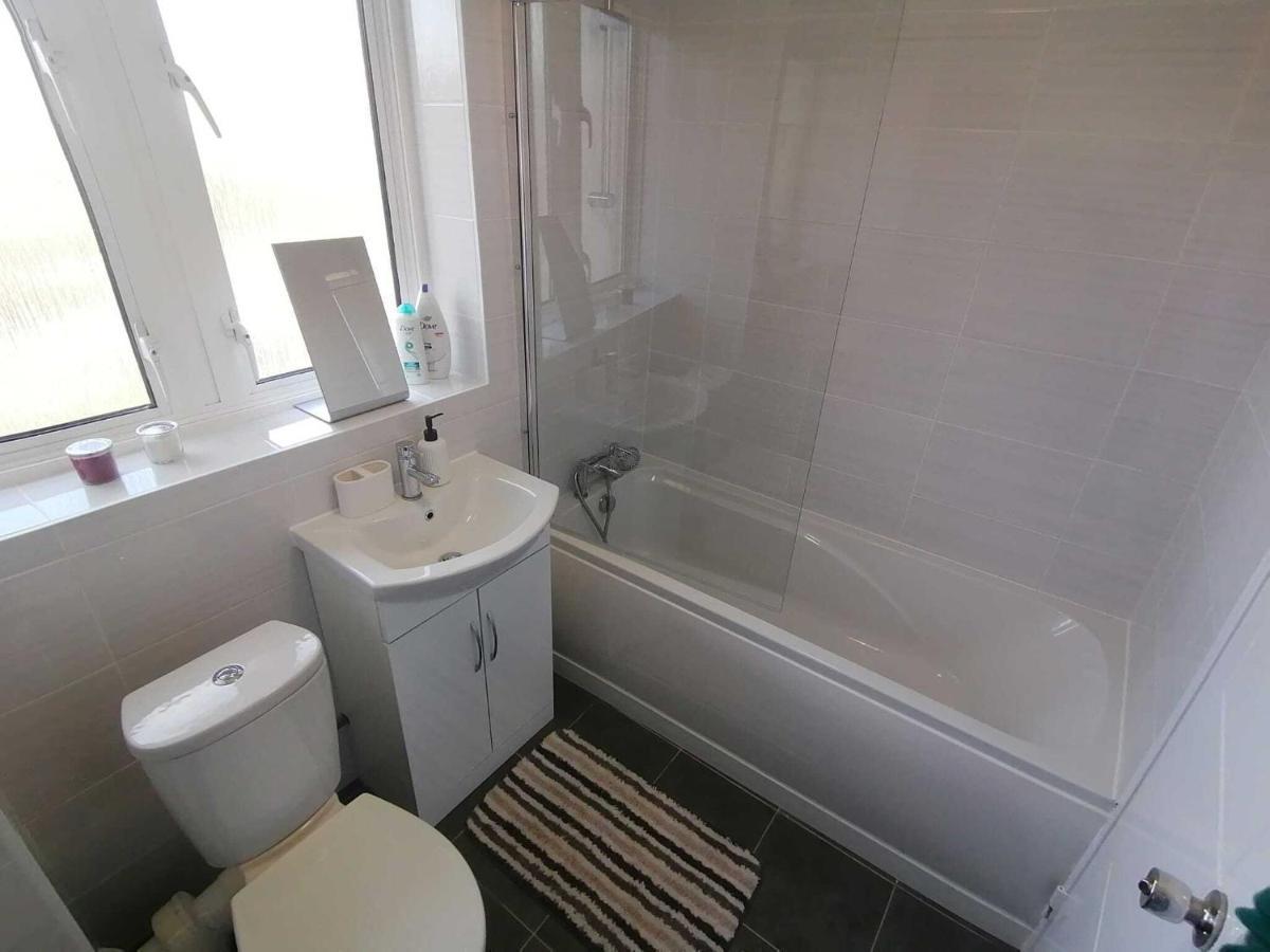 White City Apartment, Your London Stay Exterior foto